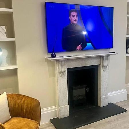 Appartamento New Flat In Holland Park Londra Esterno foto